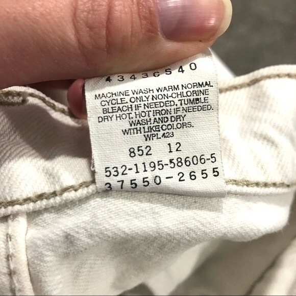 Levi’s Vintage 550 Relaxed Fit Denim Shorts Size 7 - Picture 11 of 11